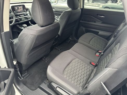 Used 2022 Nissan Pathfinder SV image 23