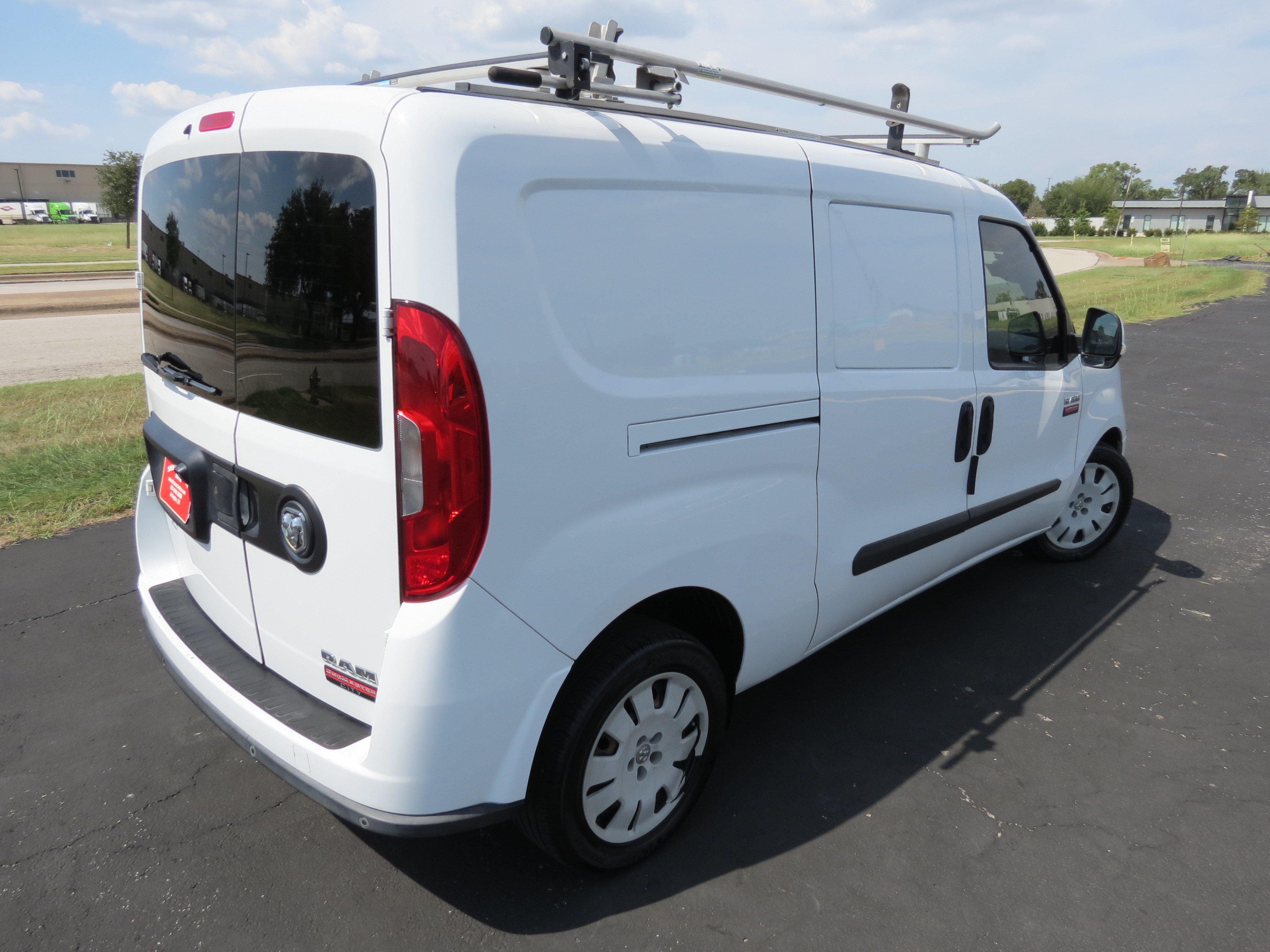Used 2018 RAM ProMaster City Tradesman SLT FWD image 6