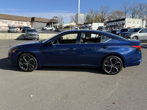 Certified 2023 Nissan Altima 2.5 SR w/ SR Premium Package image 4