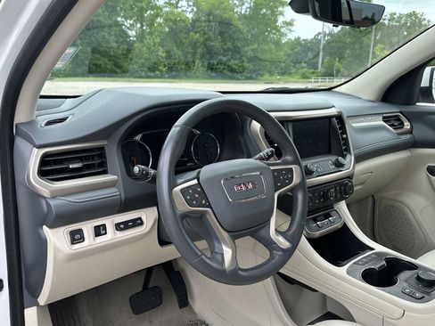Used 2023 GMC Acadia Denali w/ Denali Ultimate Package AWD/4WD image 23