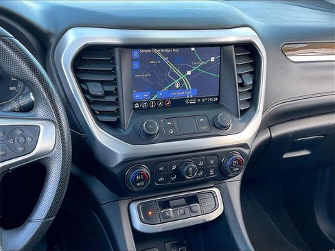 Used 2023 GMC Acadia SLE w/ Driver Convenience Package image 18