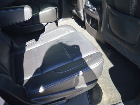 Used 2015 GMC Yukon SLT w/ Open Road Package image 21