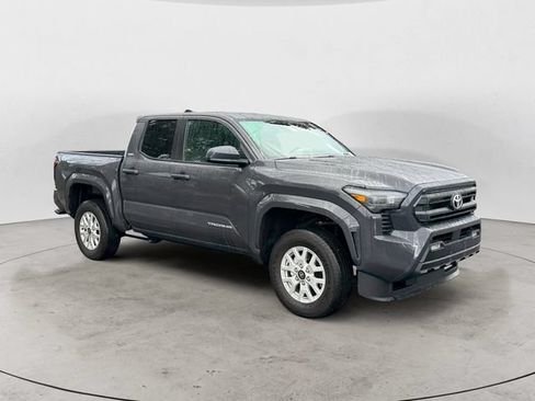 Used 2025 Toyota Tacoma SR5 AWD/4WD image 7