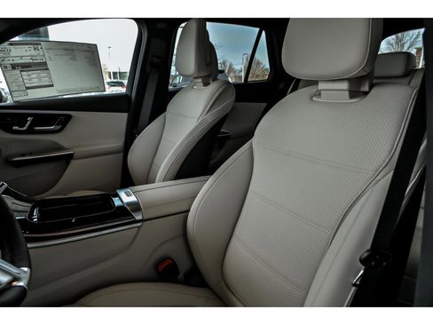New 2026 Mercedes-Benz GLC 300 4MATIC image 7