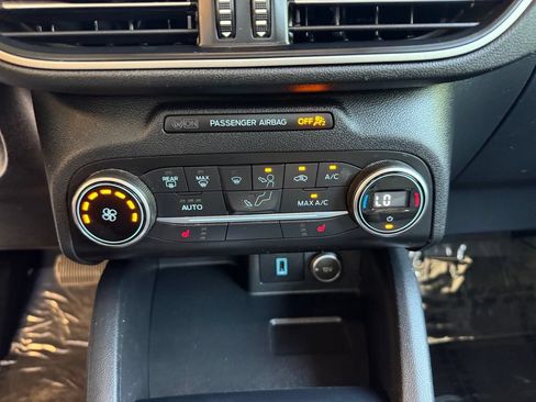 Used 2020 Ford Escape SE AWD/4WD image 18