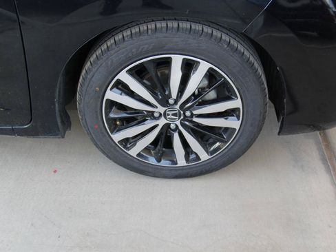 Used 2019 Honda Fit EX image 32