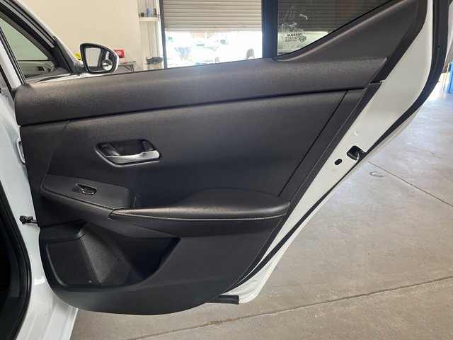 Used 2021 Nissan Sentra SV FWD image 16