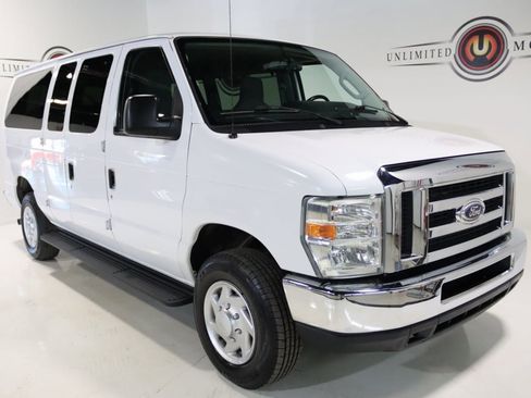 Used 2014 Ford E-350 and Econoline 350 XLT image 18