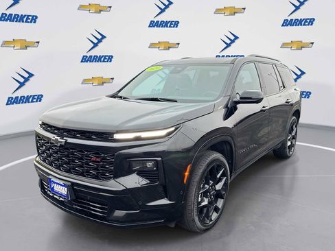 Used 2024 Chevrolet Traverse RS w/ LPO, Floor Liner Package image 1