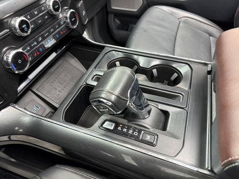 Used 2022 Ford F150 Lariat w/ Equipment Group 502A High image 24