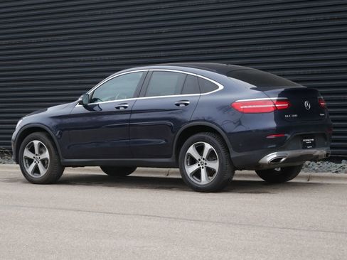 Used 2019 Mercedes-Benz GLC 300 4MATIC Coupe image 3