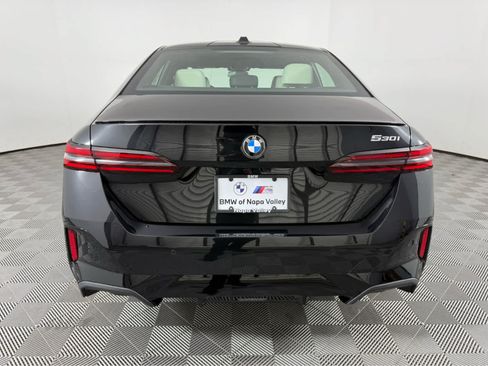 New 2027 BMW 530i w/ M Sport Package RWD image 4