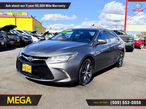 Used 2015 Toyota Camry XSE w/ Advanced Technology Package image 2
