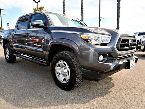 Used 2021 Toyota Tacoma SR5 RWD image 3