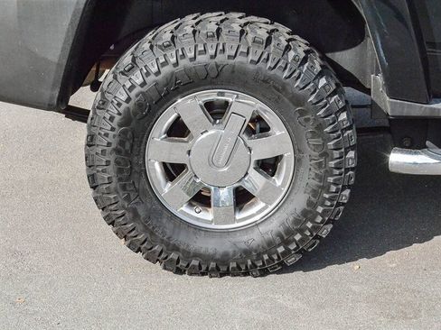 Used 2007 HUMMER H3 image 12