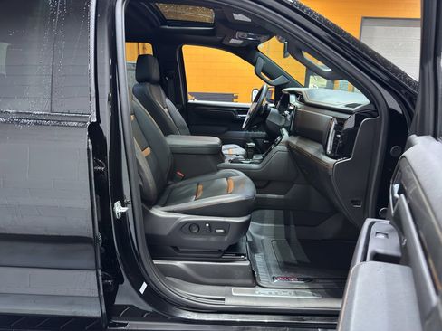 Used 2025 GMC Sierra 1500 AT4 w/ AT4 Premium Package image 21