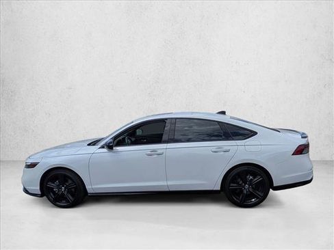 Used 2023 Honda Accord Sport image 9