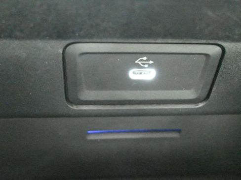 New 2026 Mercedes-Benz C 300 Sedan image 4