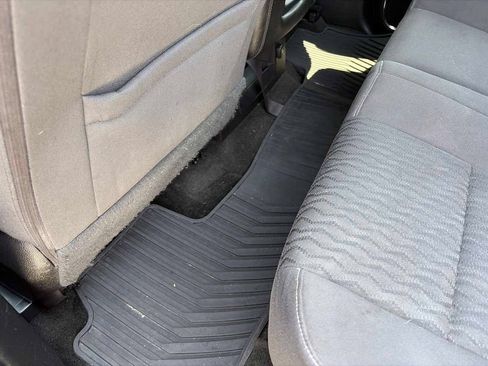 Used 2016 Chevrolet Suburban LS RWD image 14