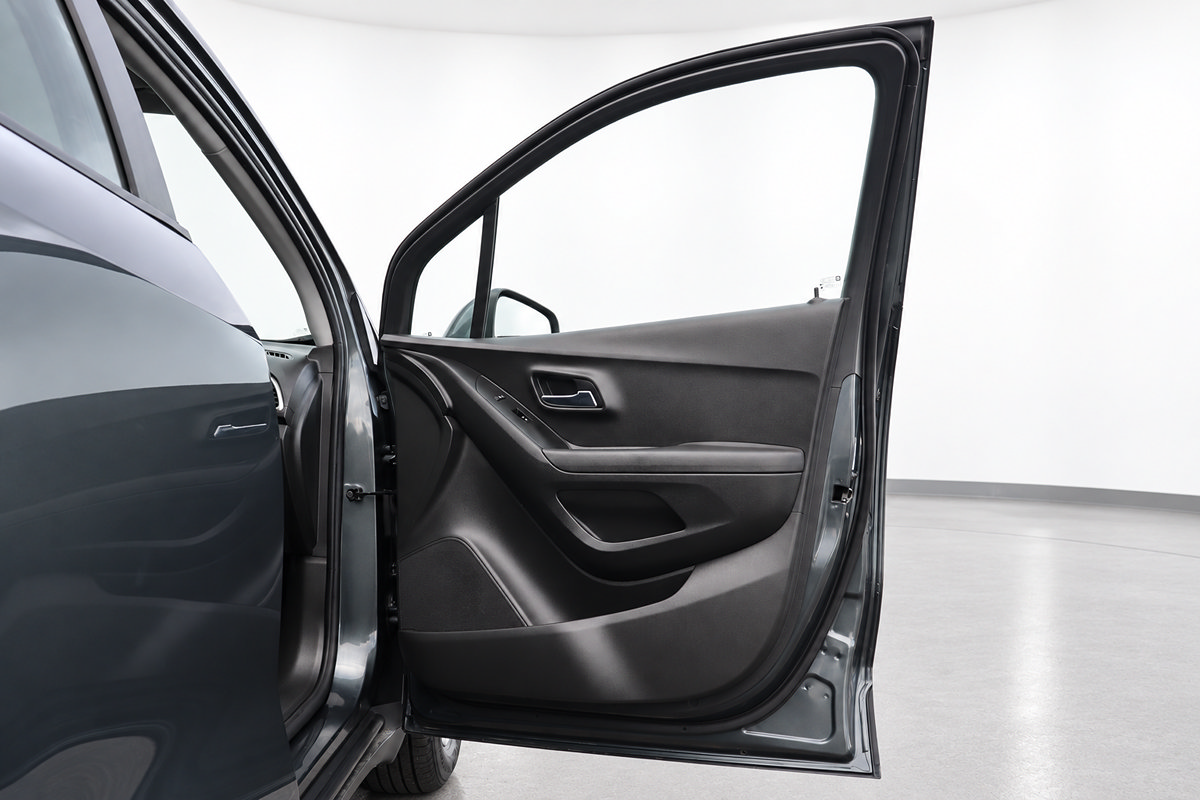 Used 2019 Chevrolet Trax LS FWD image 20