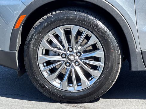 Used 2025 Cadillac XT4 Premium Luxury FWD image 32