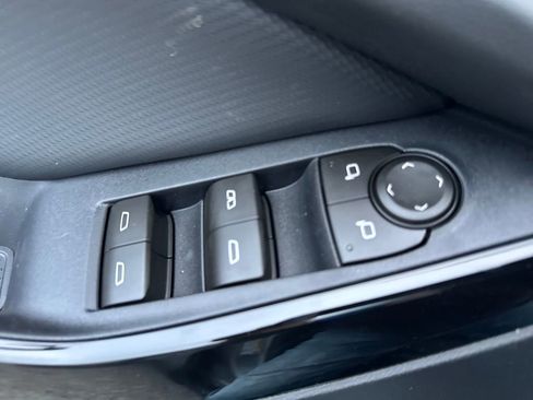 New 2026 Chevrolet Equinox LT image 17