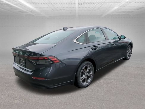 Used 2023 Honda Accord EX image 7