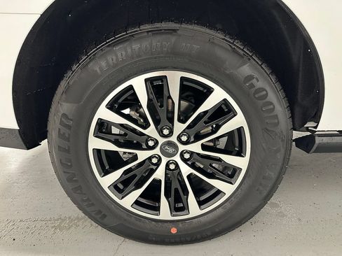 Used 2025 Ford Expedition Platinum AWD/4WD image 66