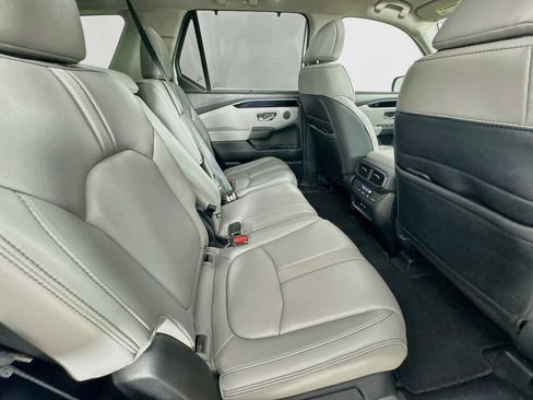 Used 2024 Honda Pilot Touring image 39