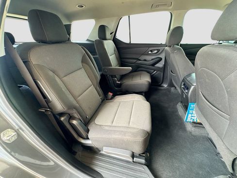 Used 2020 Chevrolet Traverse LT FWD image 26