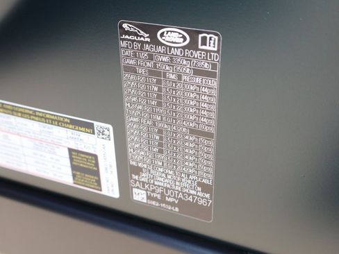 New 2026 Land Rover Range Rover SE image 27