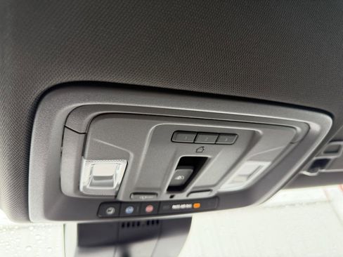 Used 2022 Chevrolet Silverado 1500 LTZ w/ Technology Package image 22