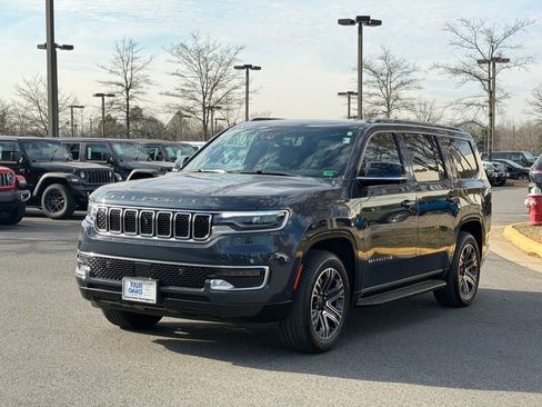 Used 2024 Jeep Wagoneer 4WD w/ Premium Group I image 3