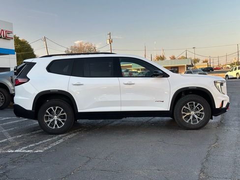 New 2026 GMC Acadia AT4 w/ Luxury Package image 17