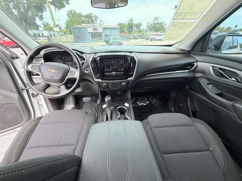 Used 2020 Chevrolet Traverse LS FWD image 10
