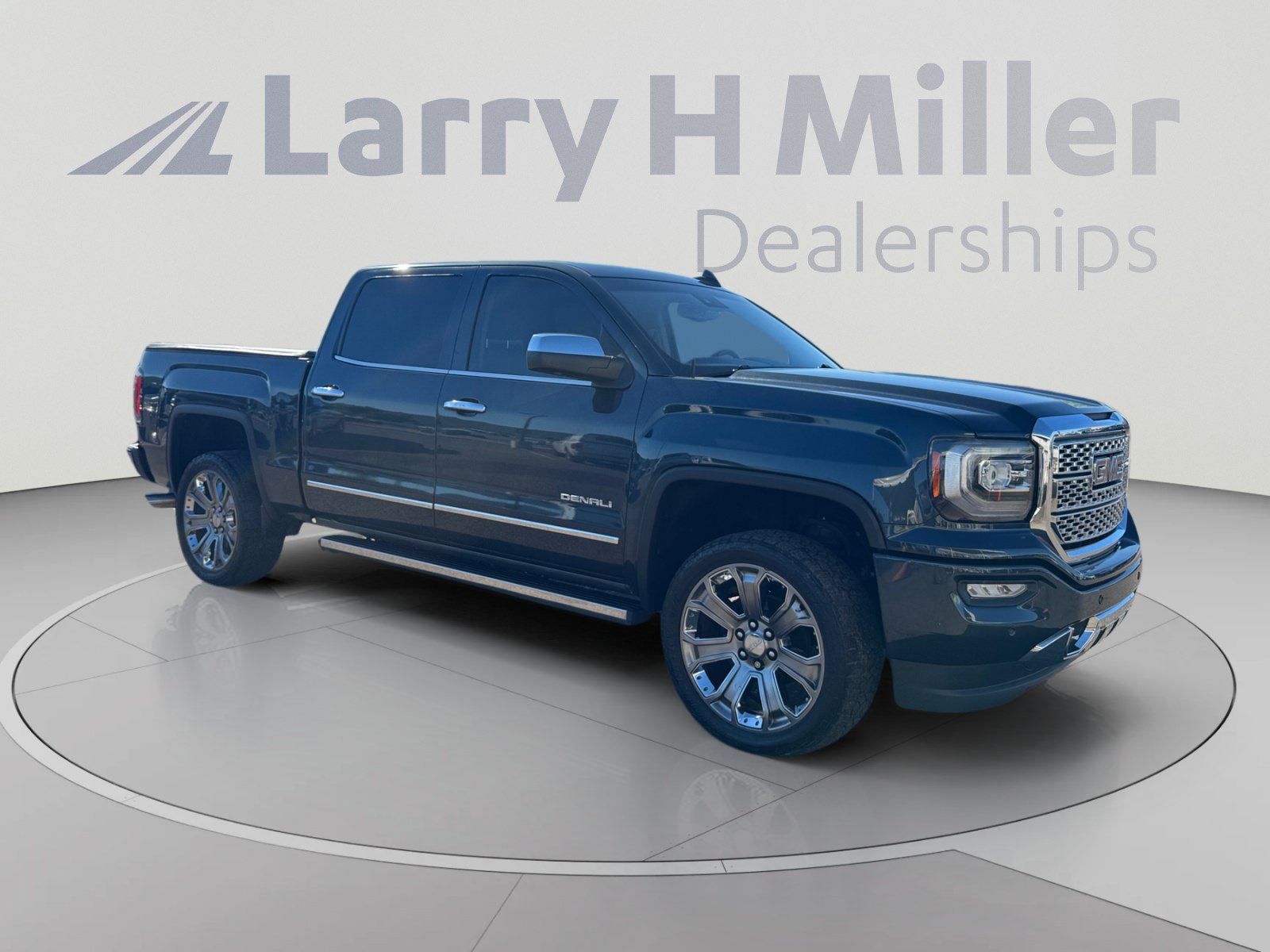Used 2018 GMC Sierra 1500 Denali w/ Denali Ultimate Package AWD/4WD image 7