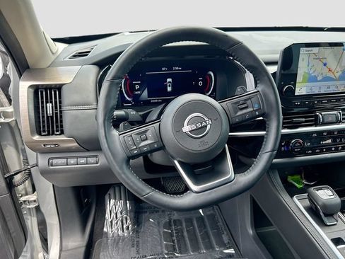 Certified 2024 Nissan Pathfinder Platinum AWD/4WD image 8