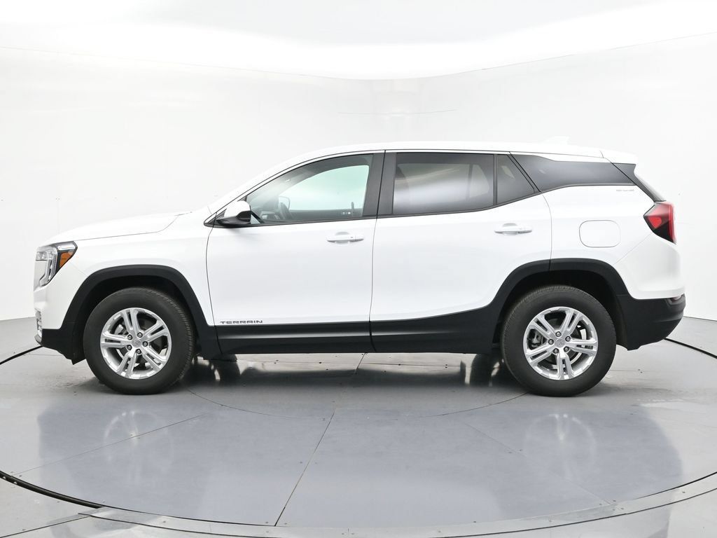 Used 2024 GMC Terrain SLE AWD/4WD image 5