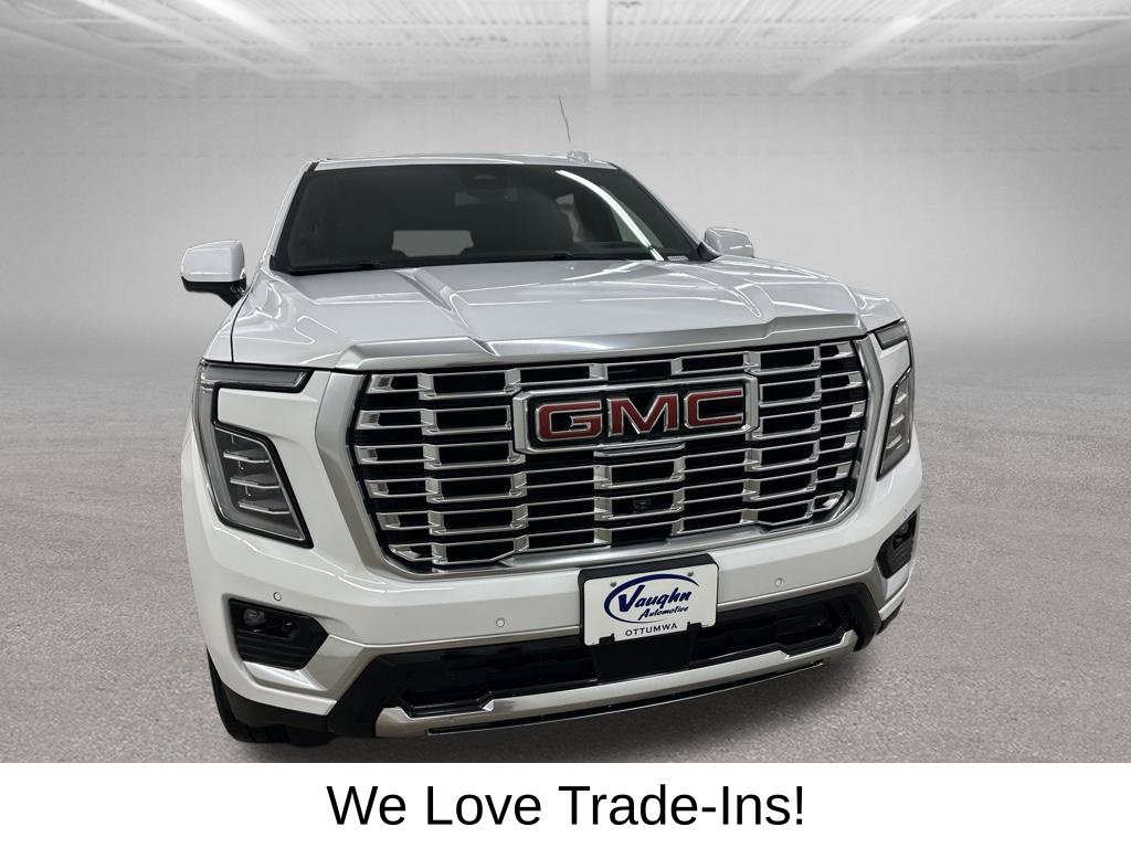 Used 2025 GMC Yukon XL Denali AWD/4WD image 3