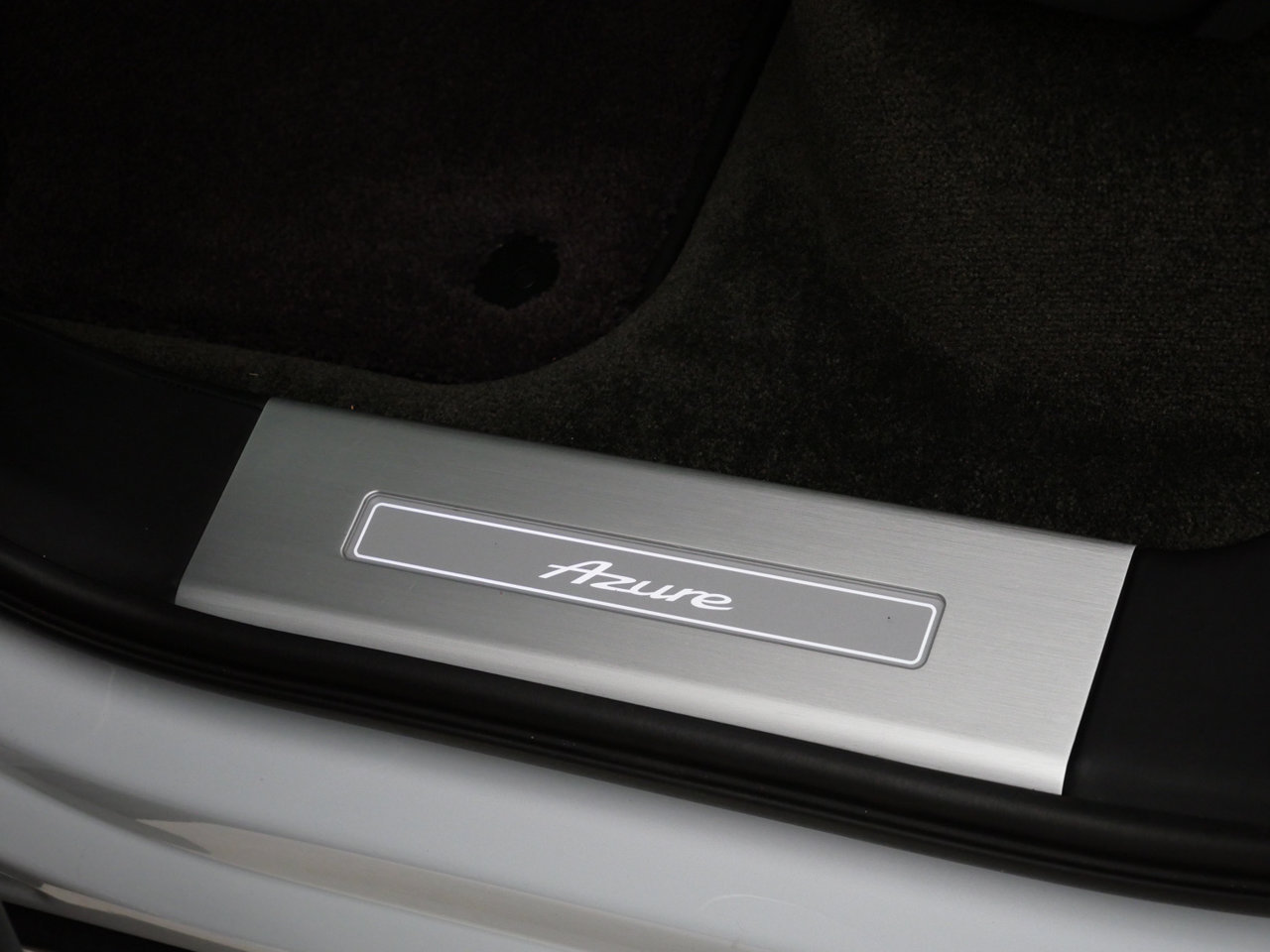 Used 2023 Bentley Bentayga AWD/4WD image 18