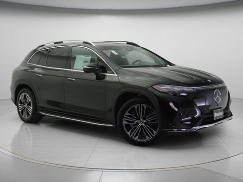 New 2026 Mercedes-Benz EQS 400 4MATIC SUV image 13