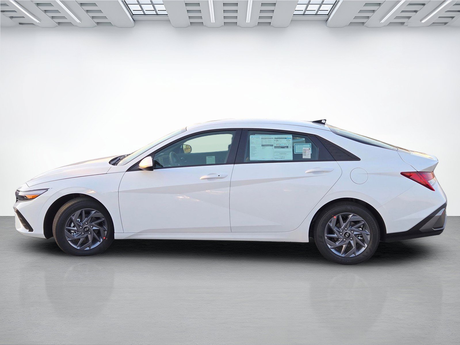 New 2026 Hyundai Elantra Hybrid FWD image 7