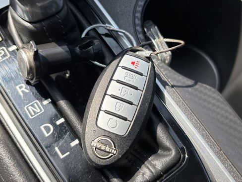 Used 2025 Nissan Altima 2.5 SV FWD image 21