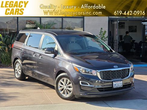 Used 2019 Kia Sedona LX image 1