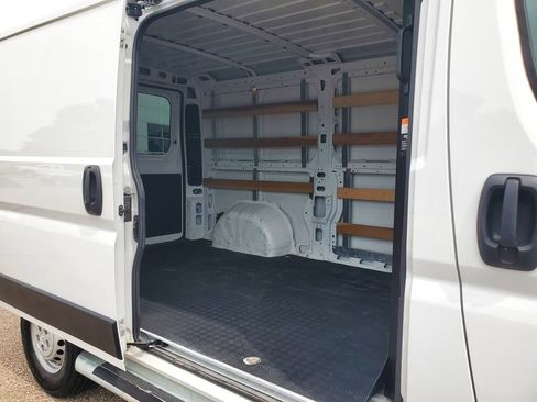 Used 2025 RAM ProMaster 2500 w/ U-Haul Equipment Group FWD image 9