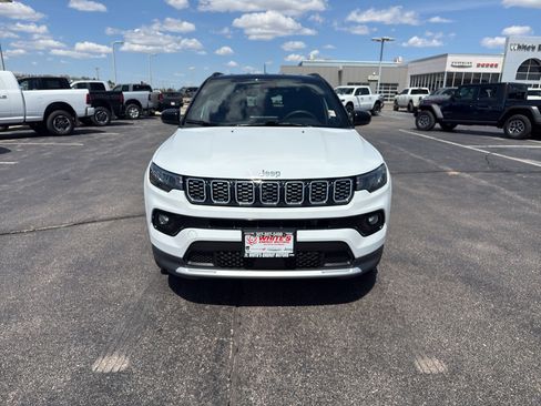 Certified 2025 Jeep Compass Limited AWD/4WD image 2