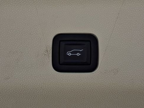 Used 2022 Cadillac Escalade Premium Luxury Platinum AWD/4WD image 29