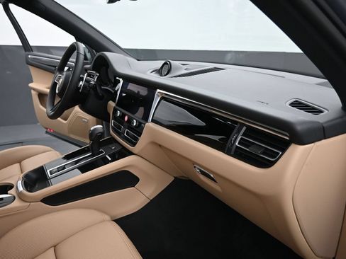 New 2026 Porsche Macan AWD/4WD image 21