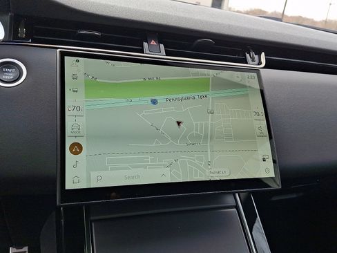 Used 2025 Land Rover Range Rover Evoque Dynamic SE image 13