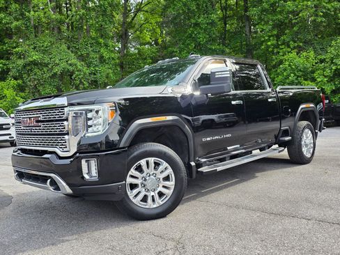 Used 2023 GMC Sierra 2500 Denali w/ Technology Package AWD/4WD image 3
